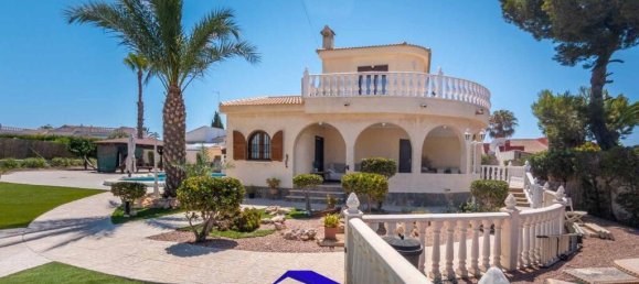 4 bedrooms Villa in Torrevieja, Spain No. 261785 16