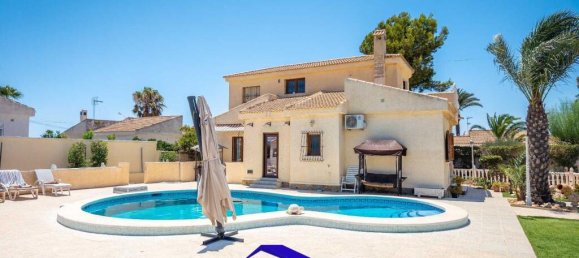4 bedrooms Villa in Torrevieja, Spain No. 261785 4