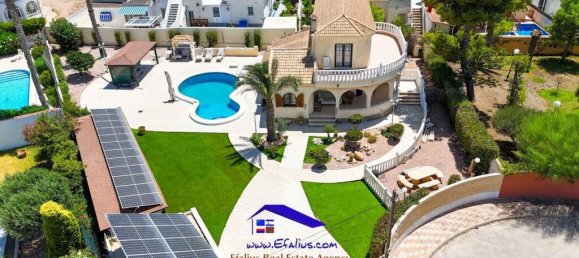4 bedrooms Villa in Torrevieja, Spain No. 261785 2