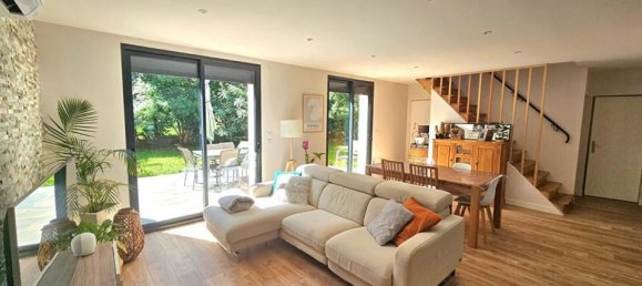 4 bedrooms Villa in Levignac, France No. 191711 8