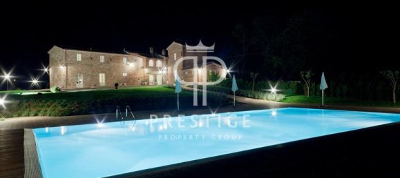 Отель, гостиница с 12 спальнями в Лучиньяно, Италия № 174885 10