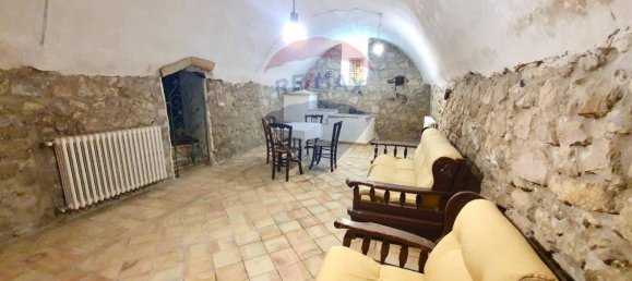 2 bedrooms House in Chiaramonte Gulfi, Italy No. 353561 11