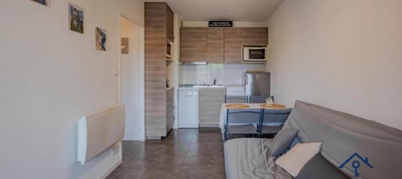 Квартира с 2 комнатами в Си-Фур-ле-Пляж, Франция № 285589 5