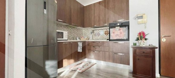 4 rooms Apartment in Rome, Italy No. 23128 5