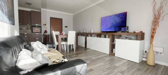 4 rooms Apartment in Rome, Italy No. 23128 3