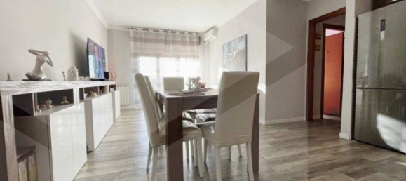 4 rooms Apartment in Rome, Italy No. 23128 2