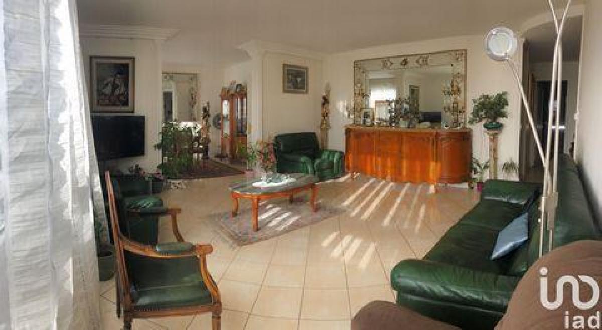 Apartamento com 3 quartos em condomínio em Sarcelles, France N.º 28995