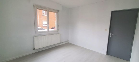 2 bedrooms Apartment in Ronchin, France No. 209272 8