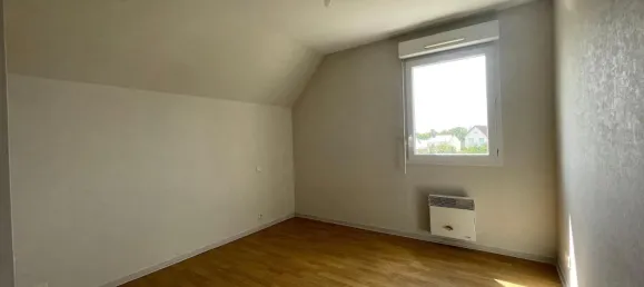 3-salle Appartement à Châteauroux, France No. 104182 6