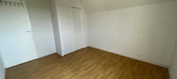 3-salle Appartement à Châteauroux, France No. 104182 4