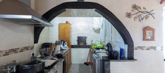 3 bedrooms House in Angra do Heroismo, Portugal No. 159367 6