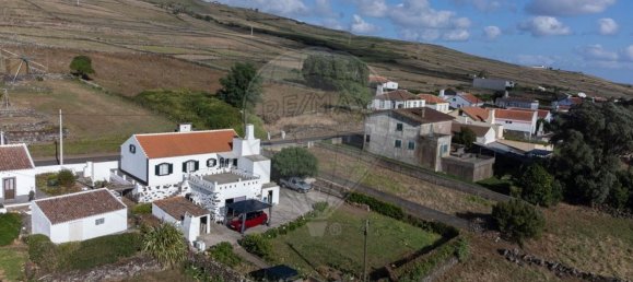 3 bedrooms House in Angra do Heroismo, Portugal No. 159367 25