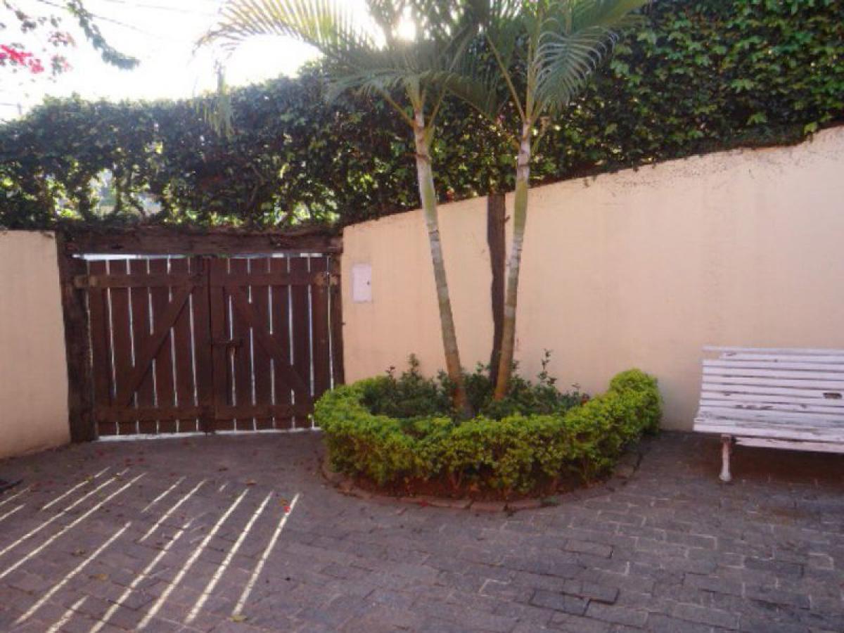 Casa de 3 dormitorios en Sao Paulo, Brazil No. 489017