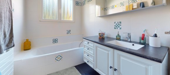 3 chambres Maison à Cormeilles-en-Parisis, France No. 180043 9