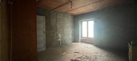 3 bedrooms House in San Germano Chisone, Italy No. 323123 5