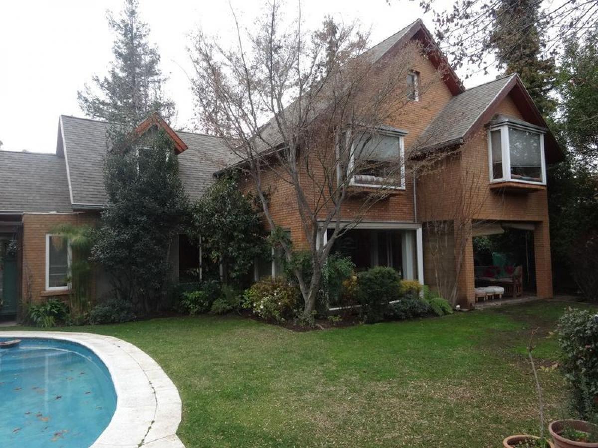 4 bedrooms House in Santiago, Chile No. 5147
