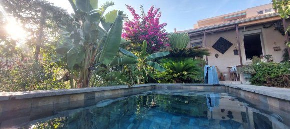 2 bedrooms House in Toulon, France No. 326575 3