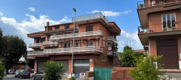 4 bedrooms Apartment in Rome, Italy No. 313428 7