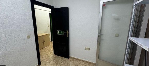 117m² Office in Guardamar del Segura, Spain No. 184633 19