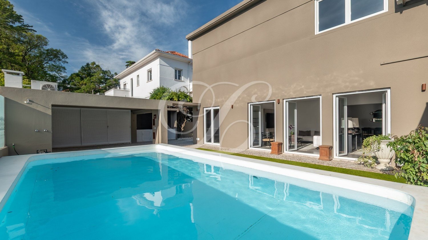 5 bedrooms Villa in Cascais, Portugal No. 121062