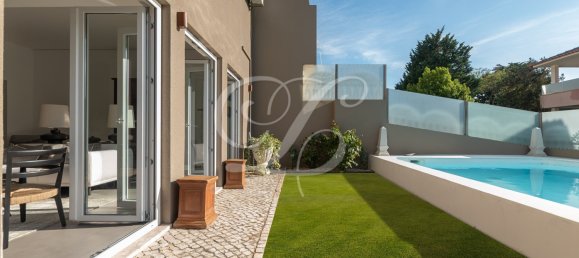 5 bedrooms Villa in Cascais, Portugal No. 121062 2
