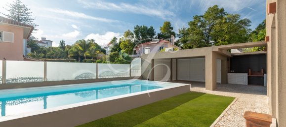 5 bedrooms Villa in Cascais, Portugal No. 121062 4