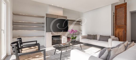 5 bedrooms Villa in Cascais, Portugal No. 121062 11
