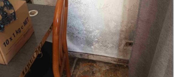 5-salle Appartement à Meda, Italy No. 8510 35