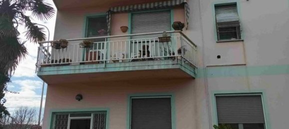 5-salle Appartement à Meda, Italy No. 8510 2