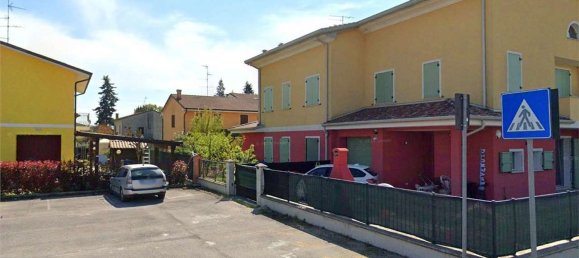 5 rooms Apartment in San Possidonio, Italy No. 298847 6