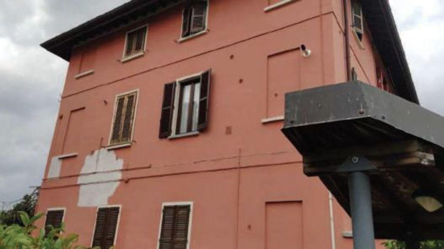 3غرفة شقة في Vaprio d'Adda, Italy رقم 273335