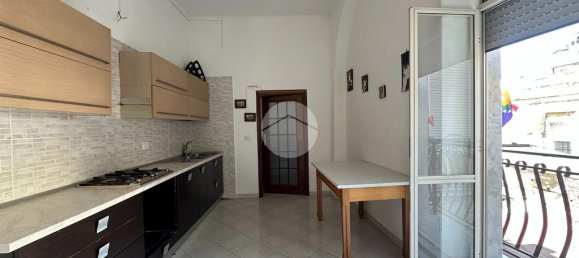 Квартира с 2 спальнями в Неаполь, Италия № 320808 17