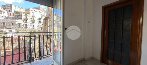 Квартира с 2 спальнями в Неаполь, Италия № 320808 19