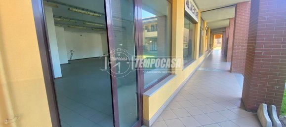 143m² Commercial property in Bagnolo Mella, Italy No. 289910 2