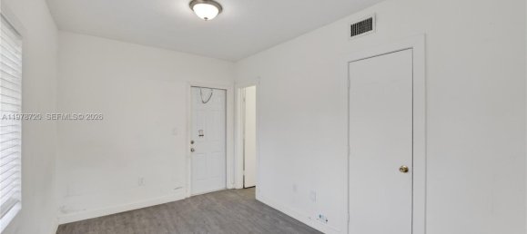 4 Schlafzimmer Doppelhaus in Miami, USA, Nr. 615086 17