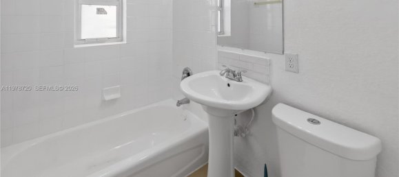 4 Schlafzimmer Doppelhaus in Miami, USA, Nr. 615086 5