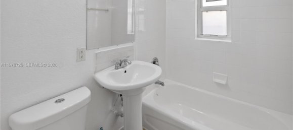 4 Schlafzimmer Doppelhaus in Miami, USA, Nr. 615086 6