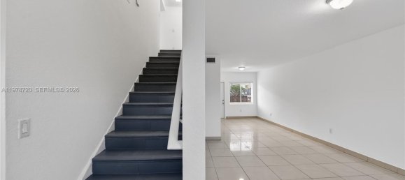 4 Schlafzimmer Doppelhaus in Miami, USA, Nr. 615086 29
