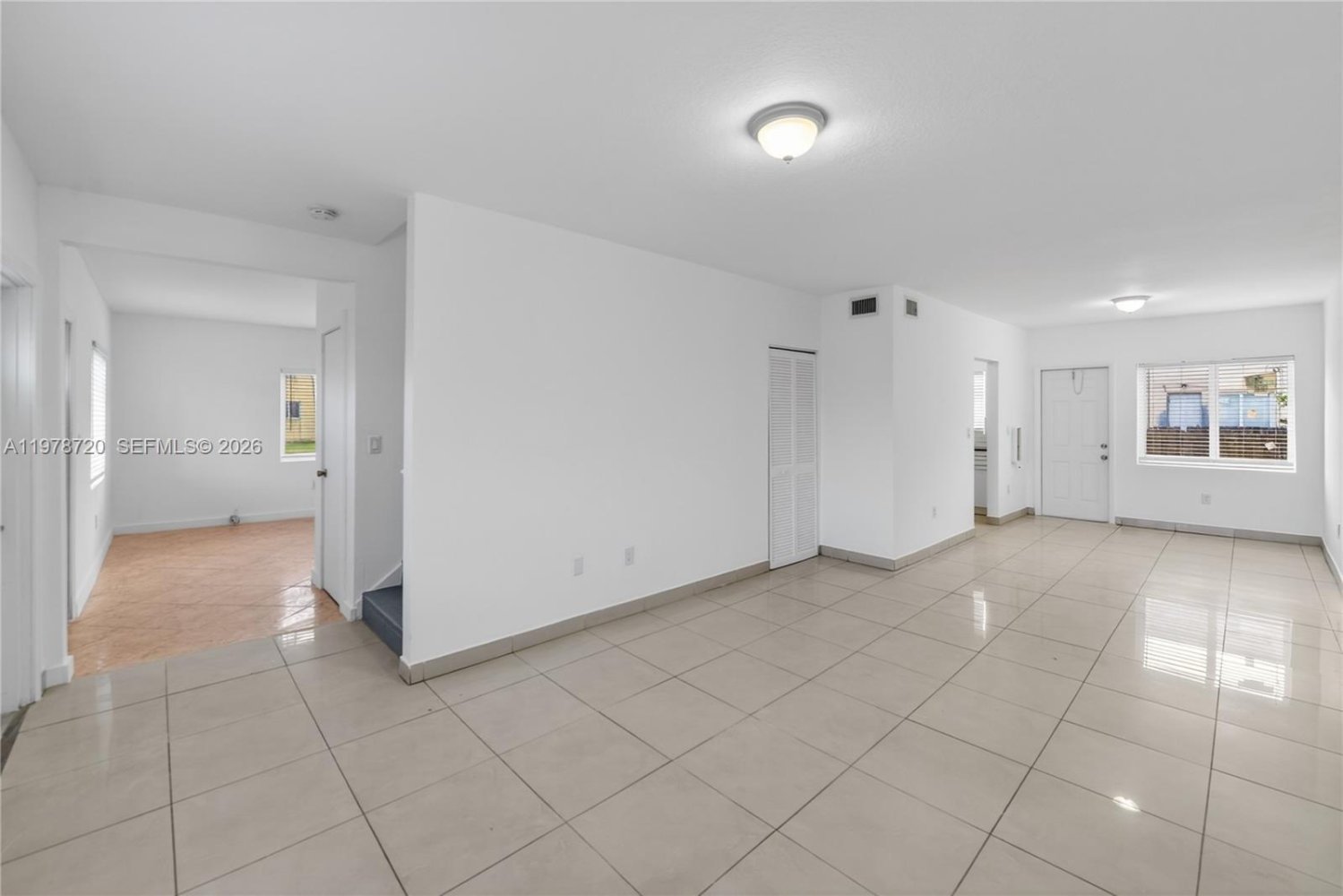 4 Schlafzimmer Doppelhaus in Miami, USA, Nr. 615086