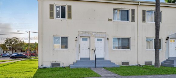 4 Schlafzimmer Doppelhaus in Miami, USA, Nr. 615086 25