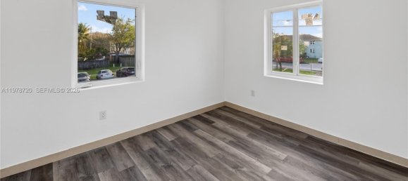 4 Schlafzimmer Doppelhaus in Miami, USA, Nr. 615086 4