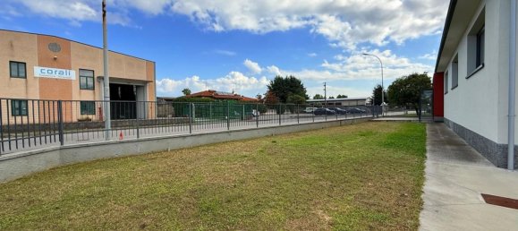 Entrepôt à Calcio, Italy 250m² No. 359065 2