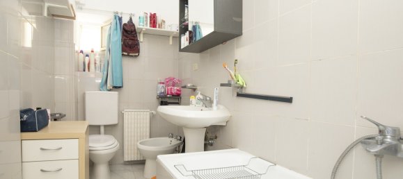 Apartamento de 2 dormitorios en Genoa, Italy No. 290956 23