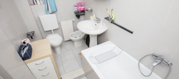 Apartamento de 2 dormitorios en Genoa, Italy No. 290956 25