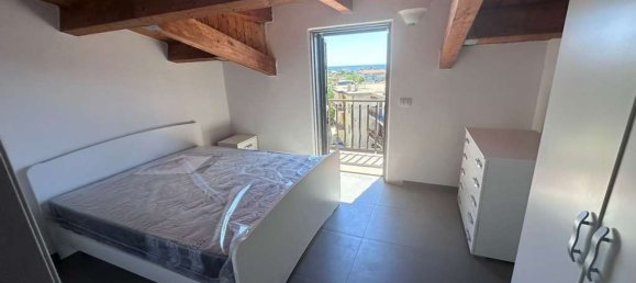 2-salle Appartement à Davoli, Italy No. 291062 7