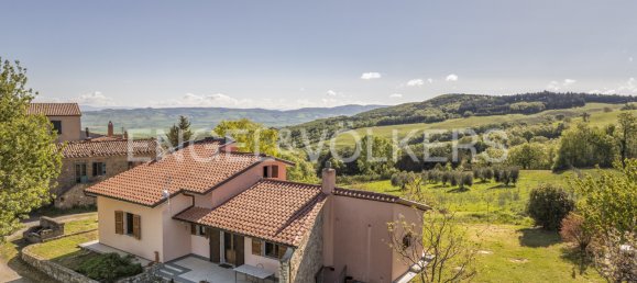 2 bedrooms House in Castiglione d'Orcia, Italy No. 129749 4