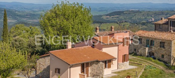 2 bedrooms House in Castiglione d'Orcia, Italy No. 129749 2