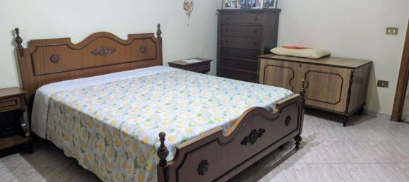 4-Zimmer Villa in Torre Annunziata, Italy, Nr. 32326 13