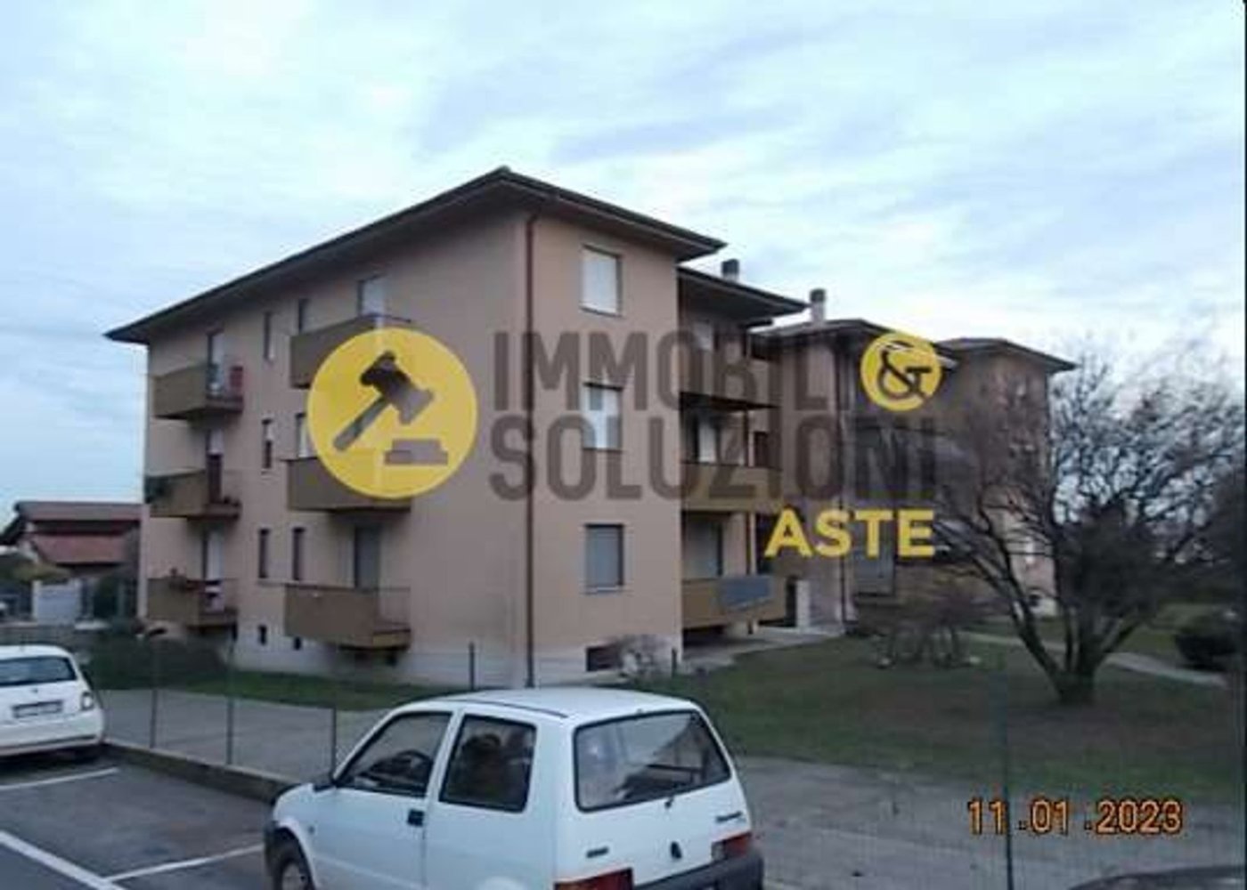 3 Schlafzimmer Wohnung in Brembate, Italy, Nr. 387519