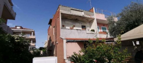 6غرفة شقة في Pomezia, Italy رقم 195803 2